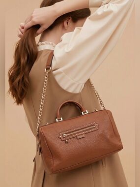 Stunning Guess Brown Soft Leather Handbag with Gold Chain